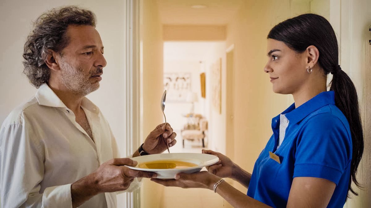 Crítica de “Cenizas al mar”, surrealismo y redención con Fabián Vena