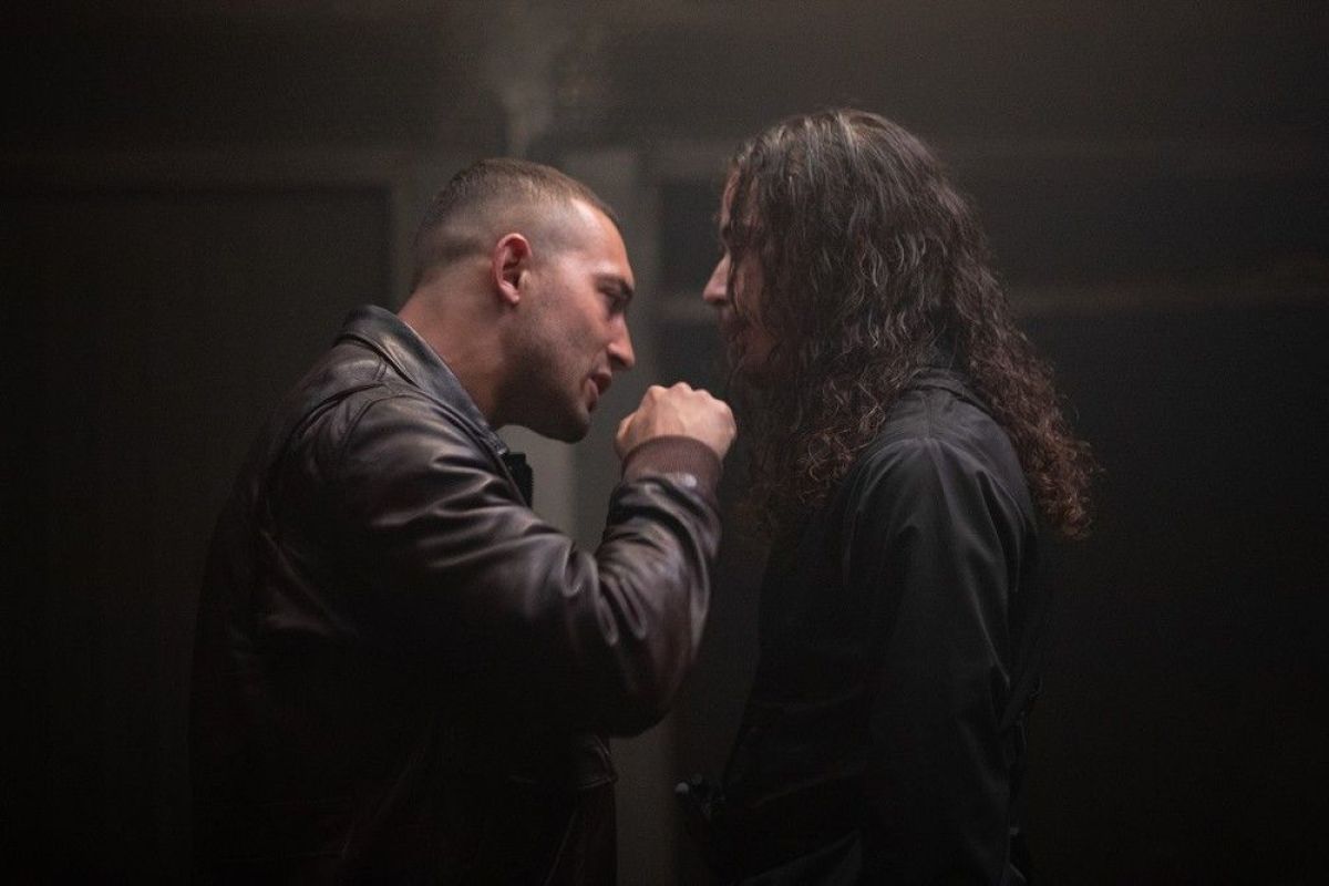 Crítica de "Atenea", Romain Gavras y la estilización de la violencia para resaltar los discursos de odio