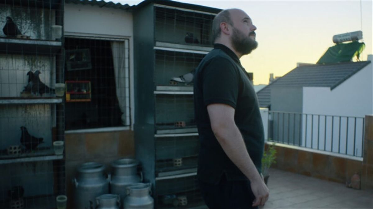 Crítica de "Canto cósmico". Niño de Elche", retrato anticonvencional del "enfant terrible" de la música española