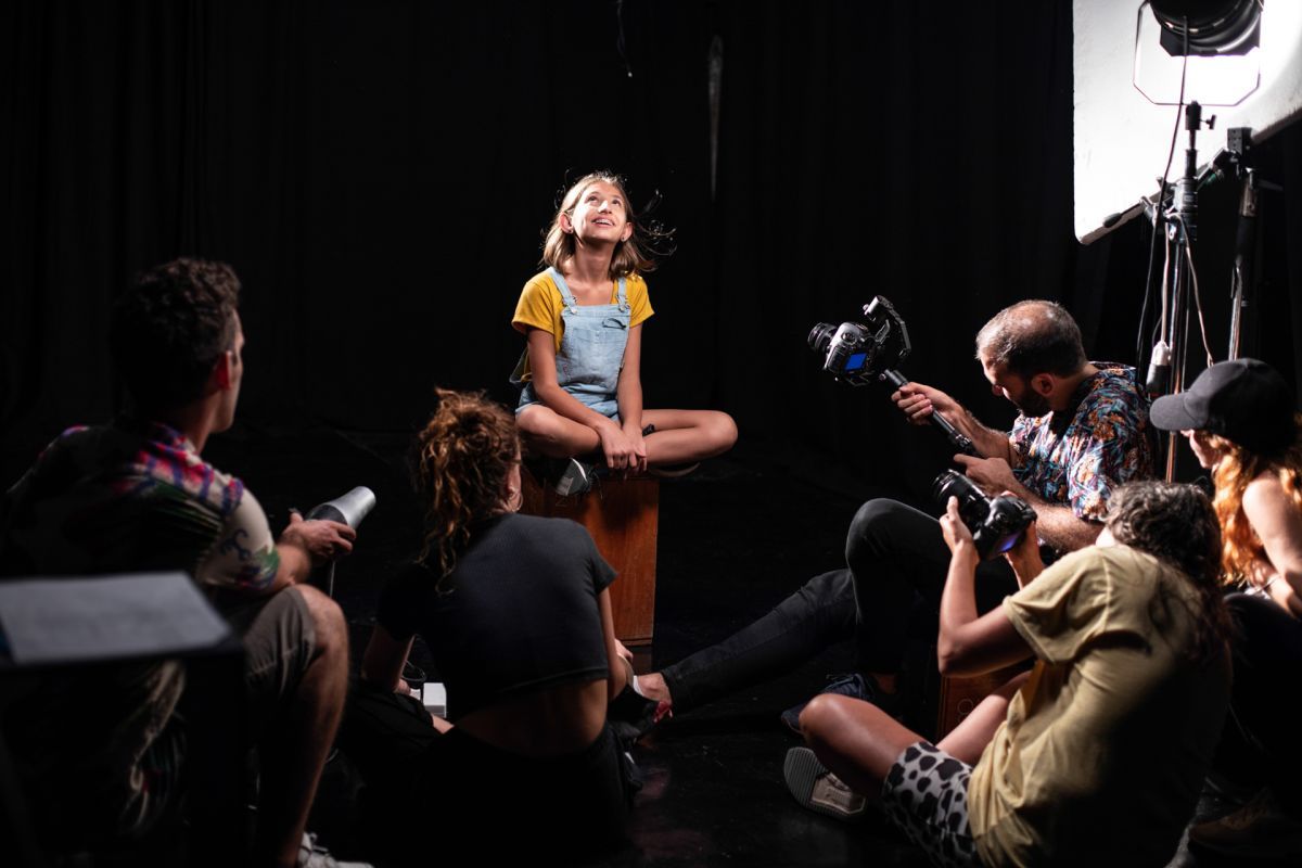 Se estrena la miniserie "Nube – Yo, mi primer objeto de arte", con Luana Mansilla