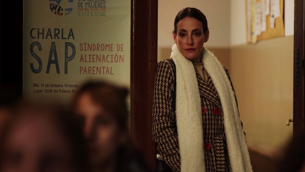 Crítica de "Algo incorrecto", Eleonora Wexler contra el abuso de menores