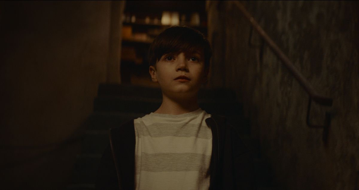 Crítica de "Escalera al infierno", terror sobrenatural con Elisha Cuthbert