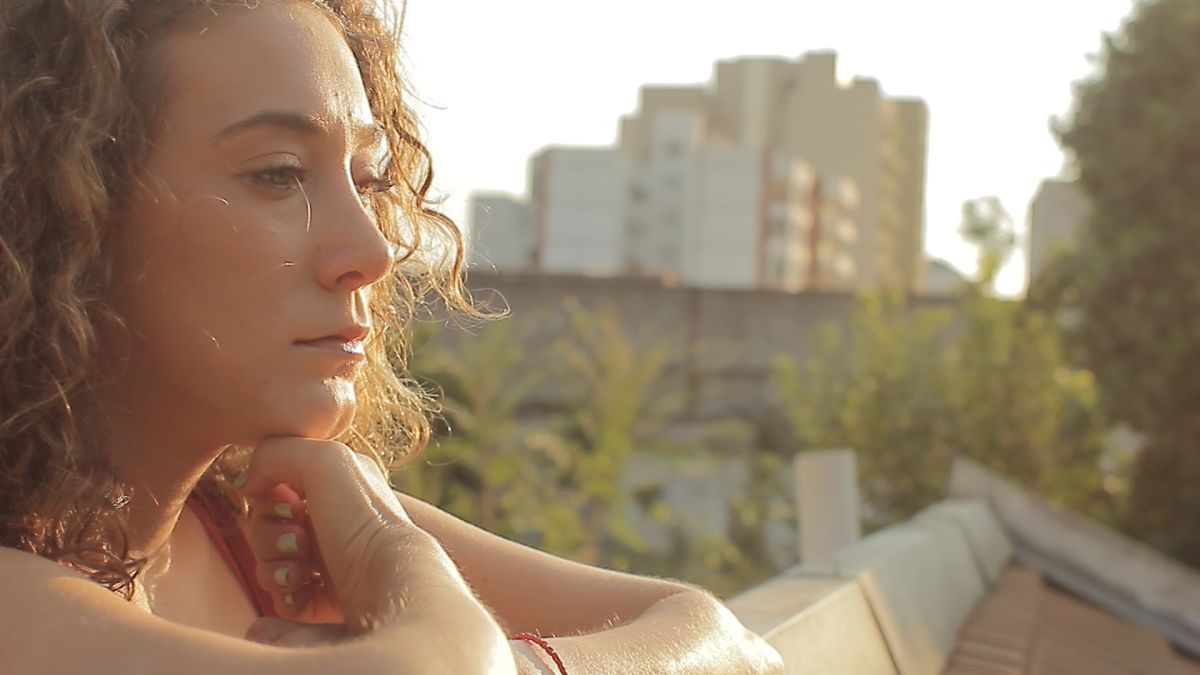 Crítica de "La provisoria", dramedy urbano  y coral de Melina Fernández da Silva y Nicolás Meta