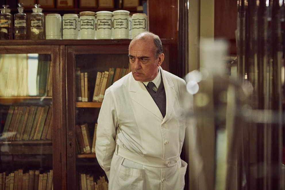 Crítica de “Santa Evita” la máxima ganadora de los primeros premios Cóndor de Plata a las series