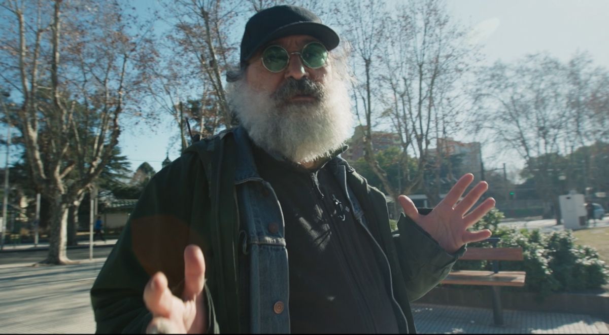 Crítica de “Universo conurbano”, la serie de Pedro Saborido que mezcla humor con sabiduría popular