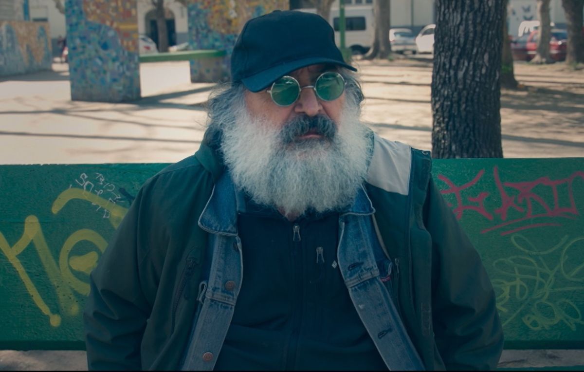 Crítica de “Universo conurbano”, la serie de Pedro Saborido que mezcla humor con sabiduría popular