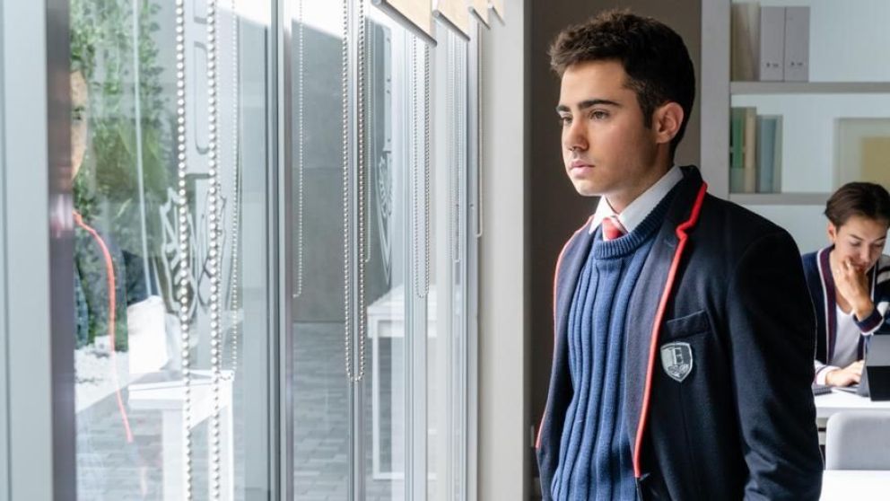 Crítica de "Élite 6", sexo, droga, desnudos y una nueva muerte anunciada