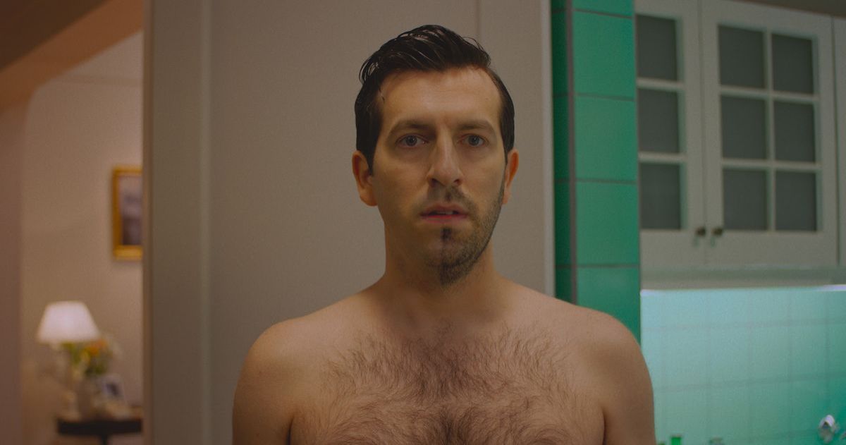 Crítica de "Los inoportunos", auspicioso debut del cordobés Ismael Zgaib en la comedia autoral