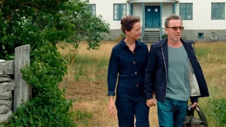 Crítica de "Bergman Island" y la extraordinaria cinefilia de Mia Hansen-Löve