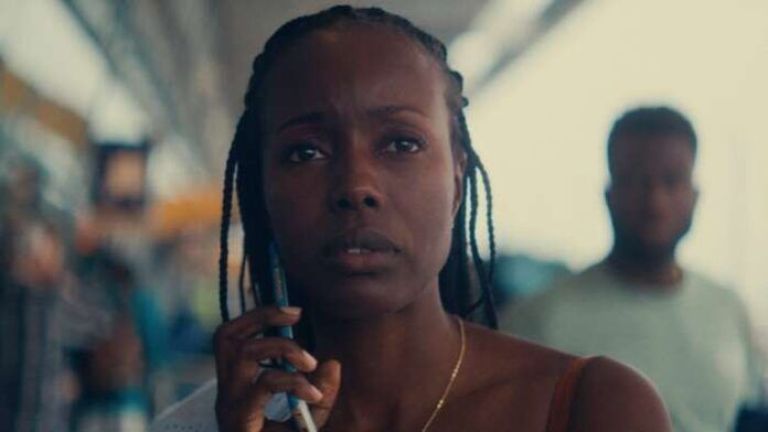 Crítica de “Nanny”, el film premiado en Sundance sobre las pesadillas de una inmigrante