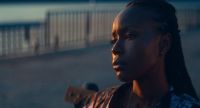 Crítica de “Nanny”, el film premiado en Sundance sobre las pesadillas de una inmigrante
