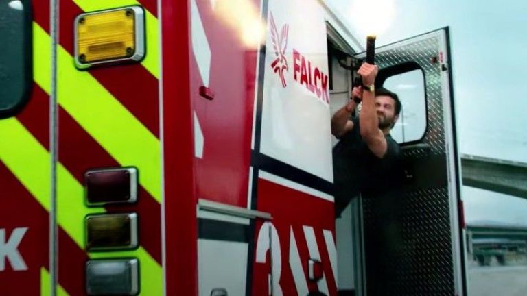 Crítica de “Ambulancia”, una persecución fugaz de Michael Bay