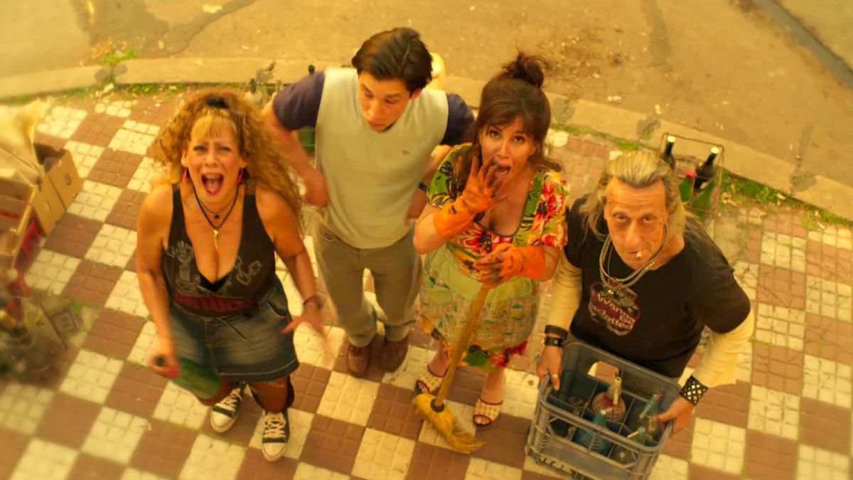 Crítica de “Más respeto que soy tu madre”, la comedia de fin de año