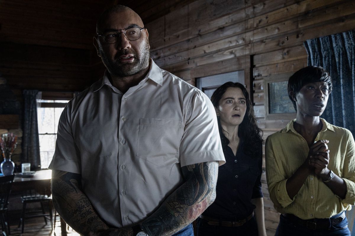 Crítica de “Llaman a la puerta”, M. Night Shyamalan y el fin de los tiempos con Dave Bautista