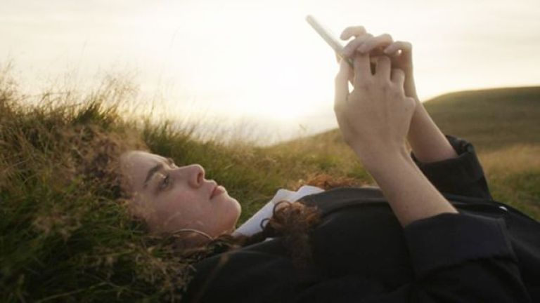 Crítica de "Red Rose", horror cibernético a lo "Black Mirror"