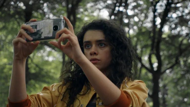 Crítica de "Red Rose", horror cibernético a lo "Black Mirror"