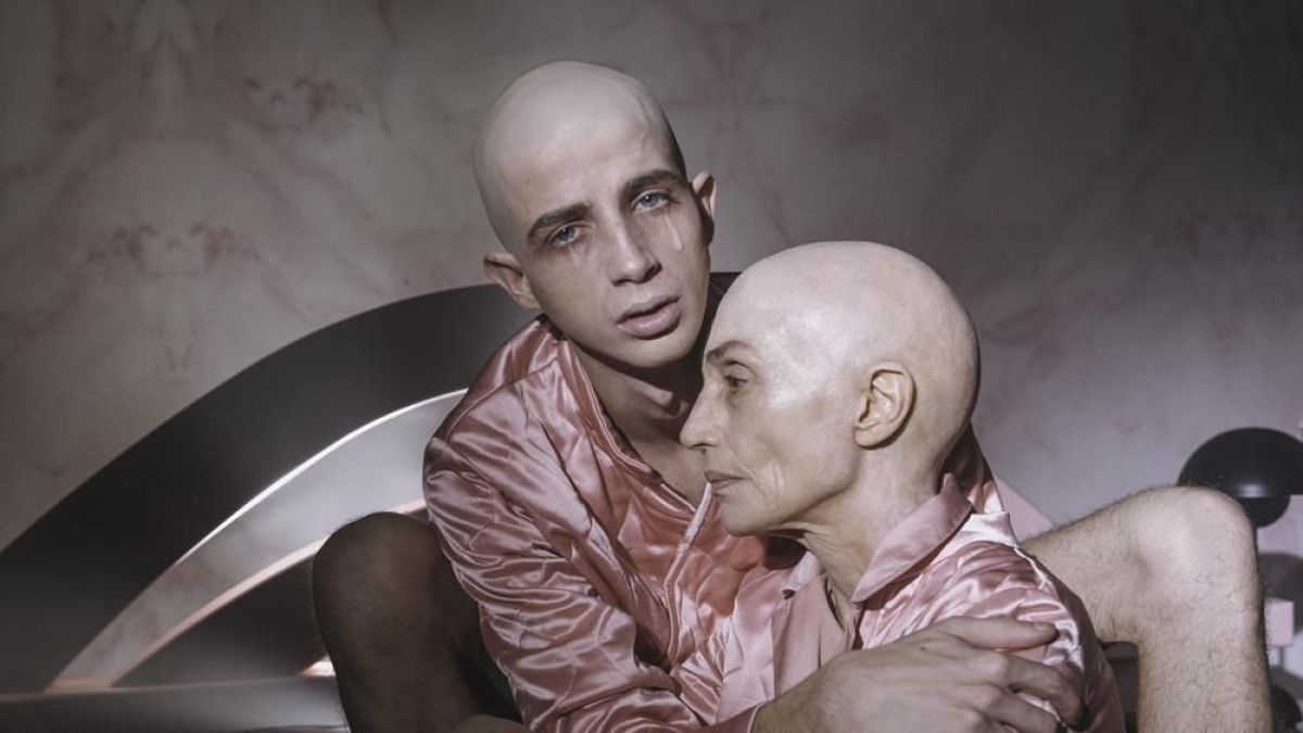 Crítica de "La Piedad", una inclasificable obra de Eduardo Casanova, el director punk del cine español