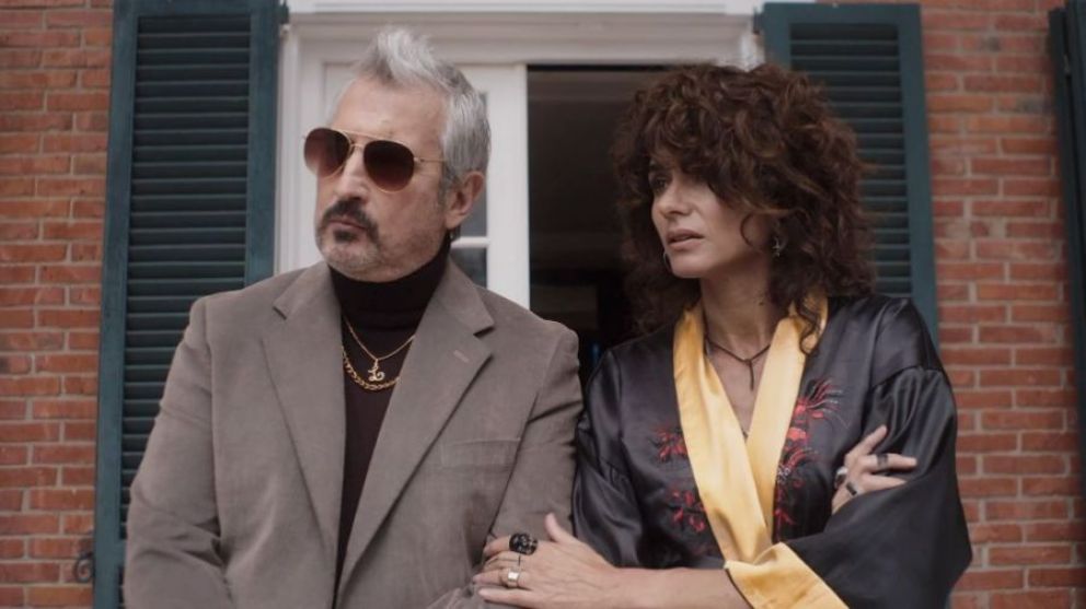 Crítica de "El asistente", Rodrigo Noya entre sexo, droga, rock and roll... y un monje sanador