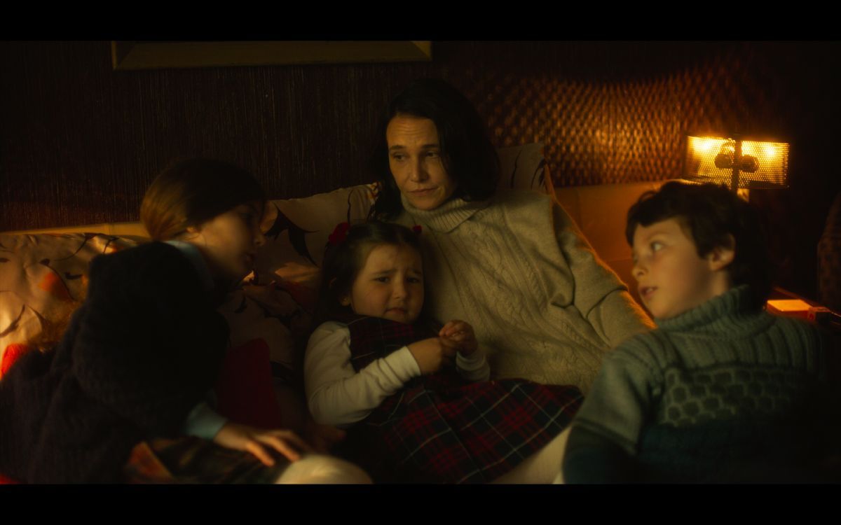 Crítica de "1976", Manuela Martelli y un arriesgado thriller político ambientado en la dictadura chilena