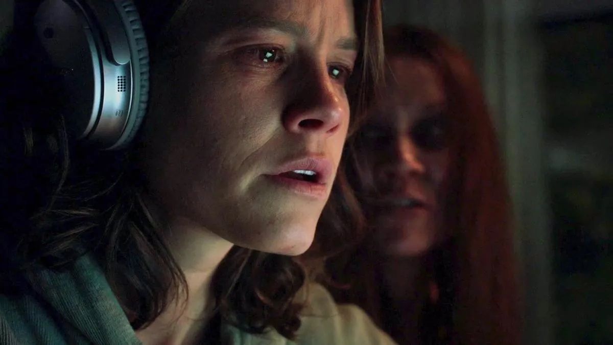 Crítica de “Sonríe”, terror psicológico con la perturbadora sonrisa de la culpa