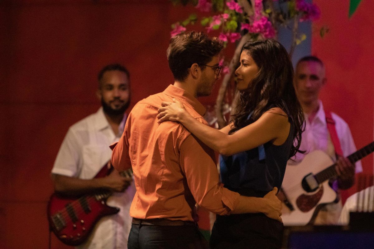 Crítica de "0+", coproducción entre República Dominicana y Argentina sobre el VIH de Bruno Musso