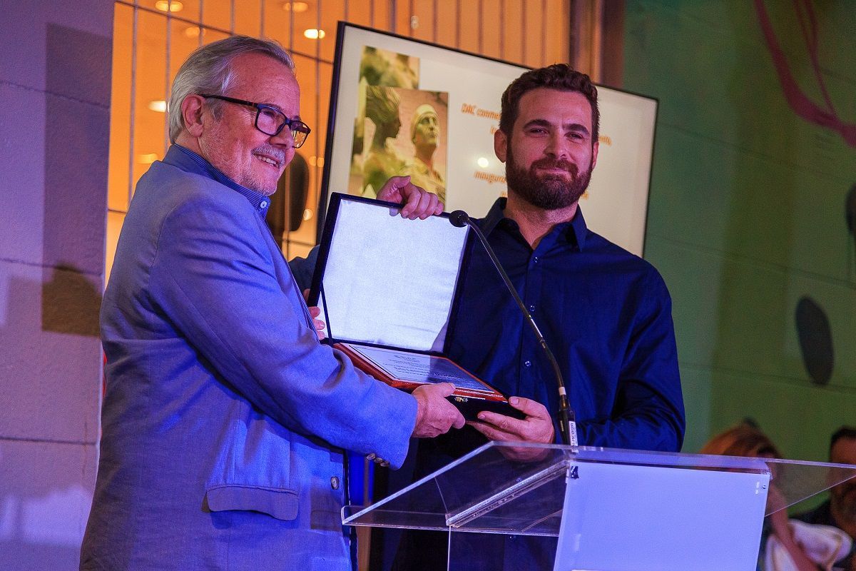 Leonardo Favio: la escultura del artista del Pueblo