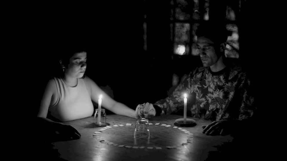 Crítica de "Amancay" y la cotidianidad noctámbula de la juventud urbana