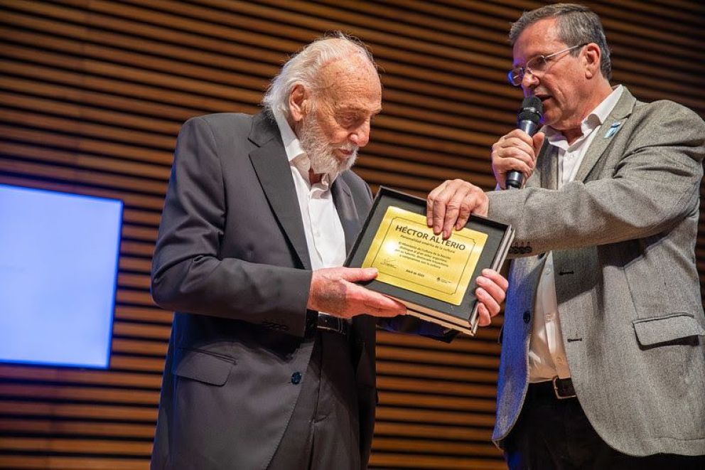 El Ministerio de Cultura distinguió a Héctor Alterio como Personalidad Emérita de la Cultura