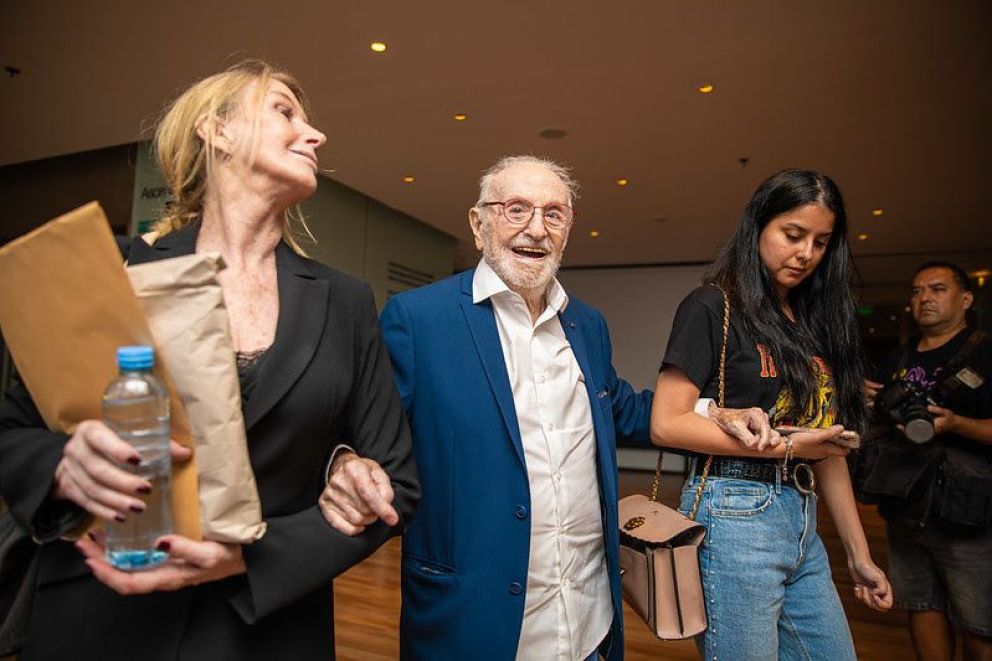 El Ministerio de Cultura distinguió a Héctor Alterio como Personalidad Emérita de la Cultura