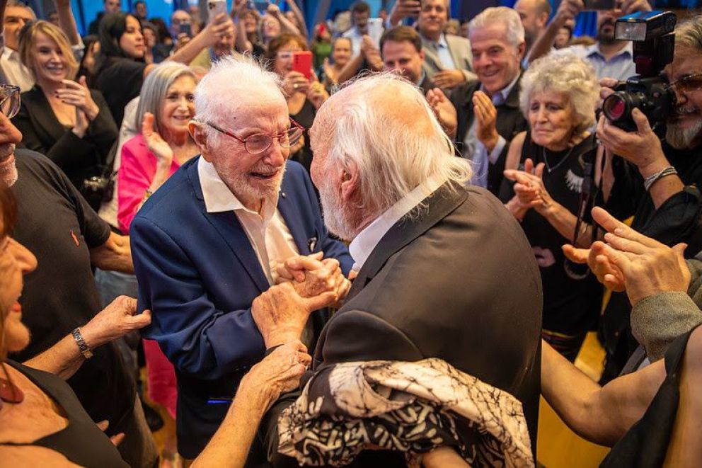 El Ministerio de Cultura distinguió a Héctor Alterio como Personalidad Emérita de la Cultura