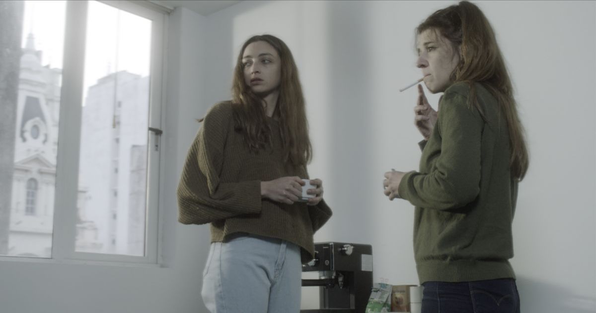 Crítica de “Último recurso”, desopilante homenaje al periodismo de Matías Szulanski