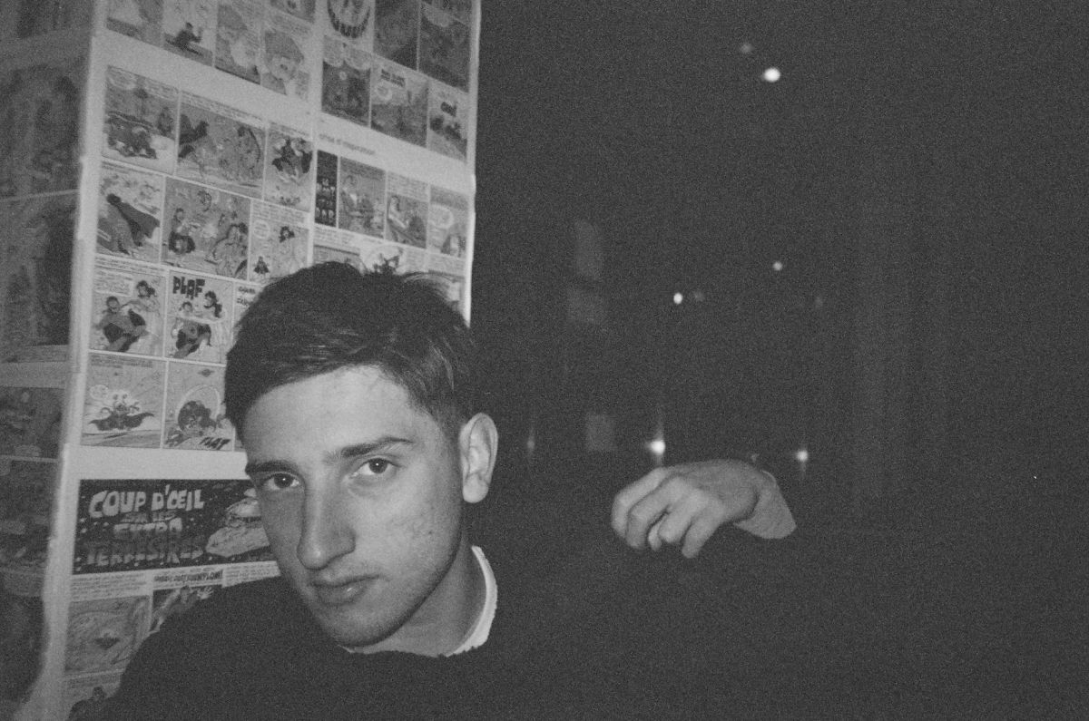 Crítica de “Alguien en el mundo piensa en mí”, el corto sobre el doble de Charly García