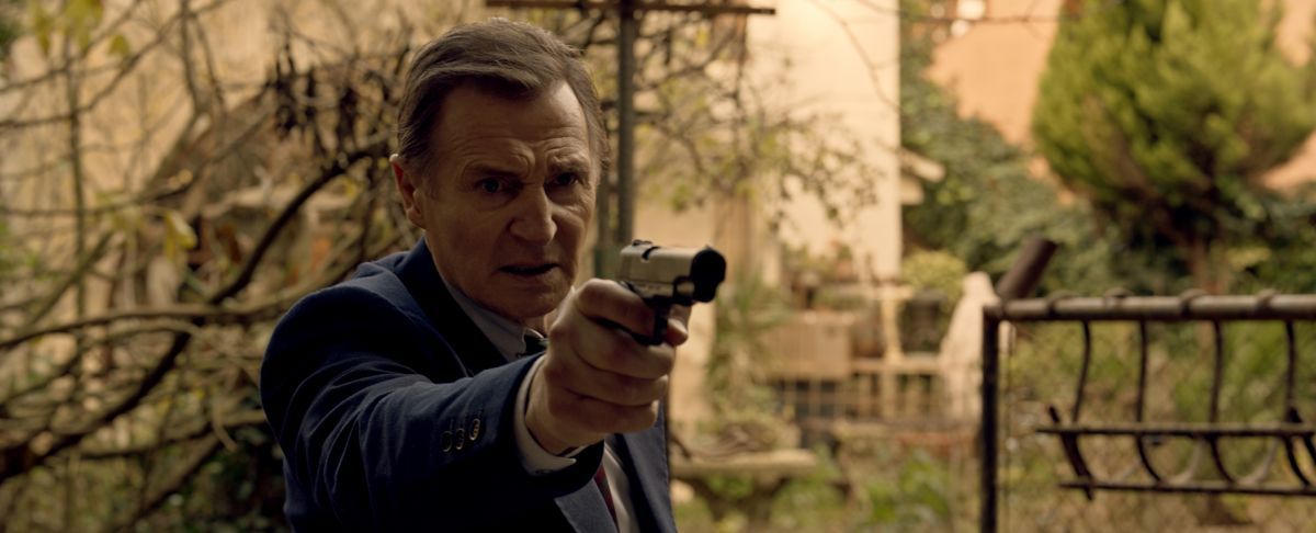 Crítica de “Sombras de un crimen”, Liam Neeson es Philip Marlowe