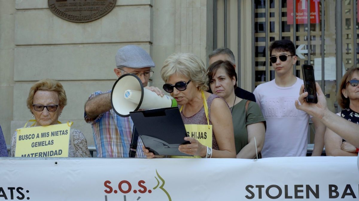 Crítica de “Cómo decirte que te quiero”, sobre los bebés robados por el franquismo