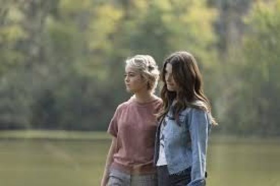 Crítica de “En el lugar equivocado”, Bruce Willis y un elenco duro de matar