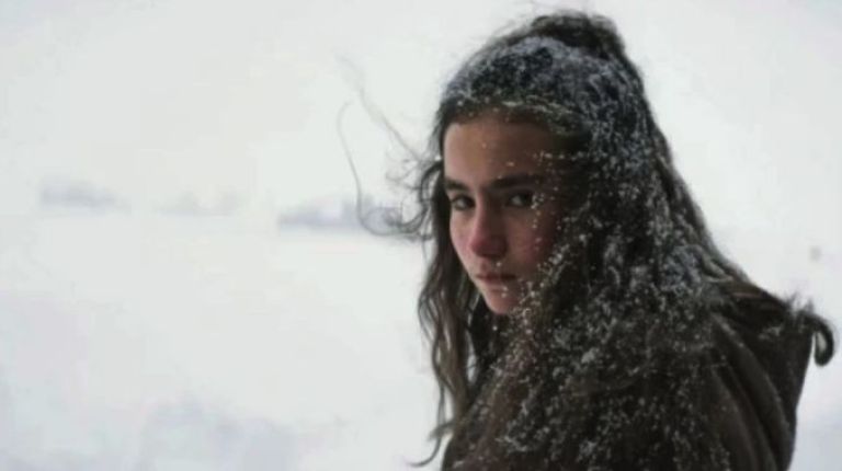 Crítica de "About dry grasses",  Nuri Bilge Ceylan y un viaje solitario a través de las hierbas secas