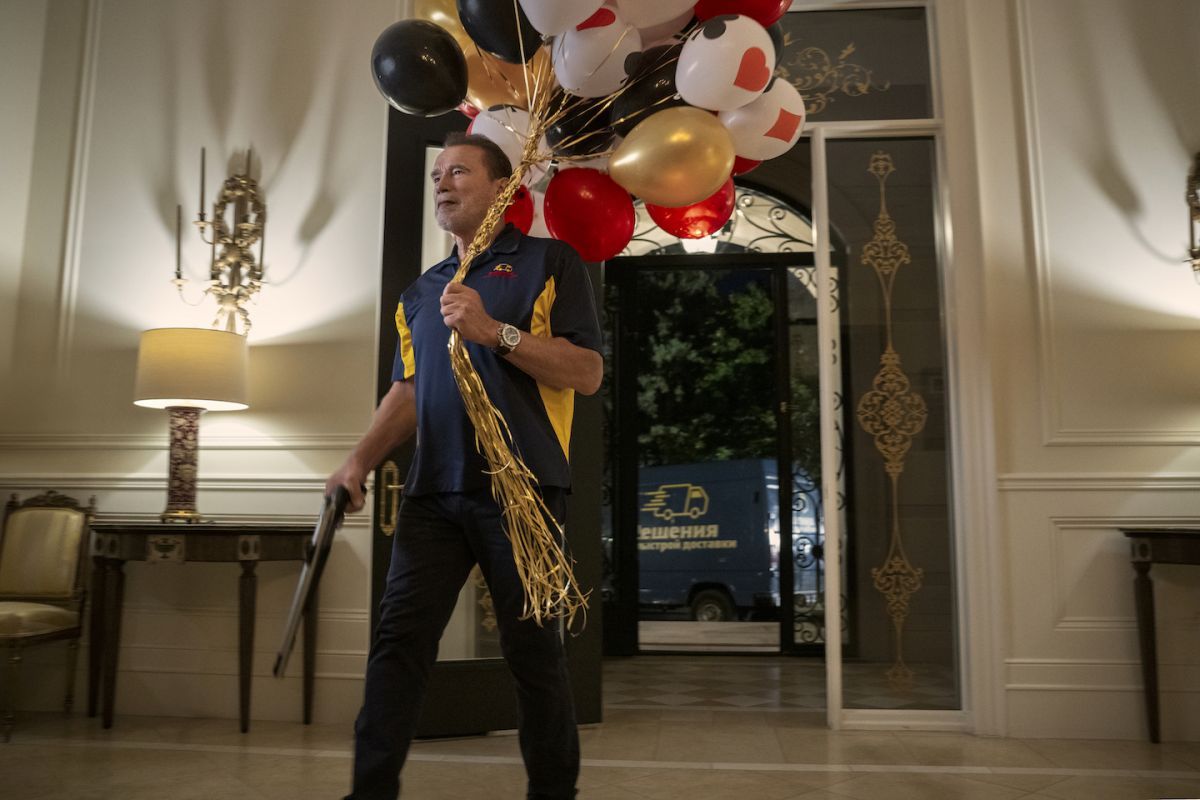 Crítica de “FUBAR”, Arnold Schwarzenegger y una parodia sin gracia