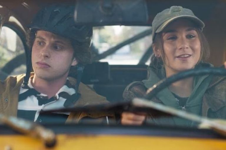 Crítica de "Muchas más hormigas entre las piernas", una comedia estudiantil alemana con genitales que hablan