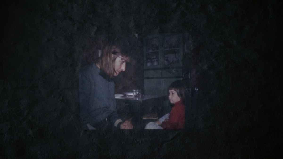 Crítica de "Nunca hizo tanto frío", sobre madres e hijas