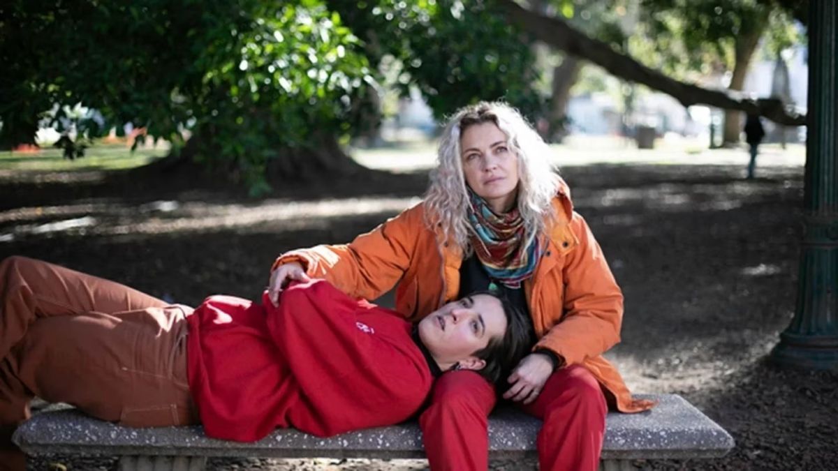 Crítica de "Blondi", el luminoso debut de Dolores Fonzi