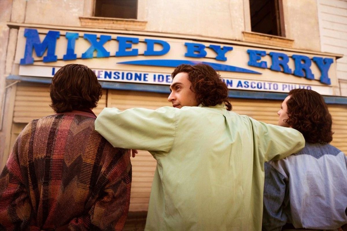 Crítica de "Mixed by Erry", de DJ a delincuente y el auge de los discos piratas