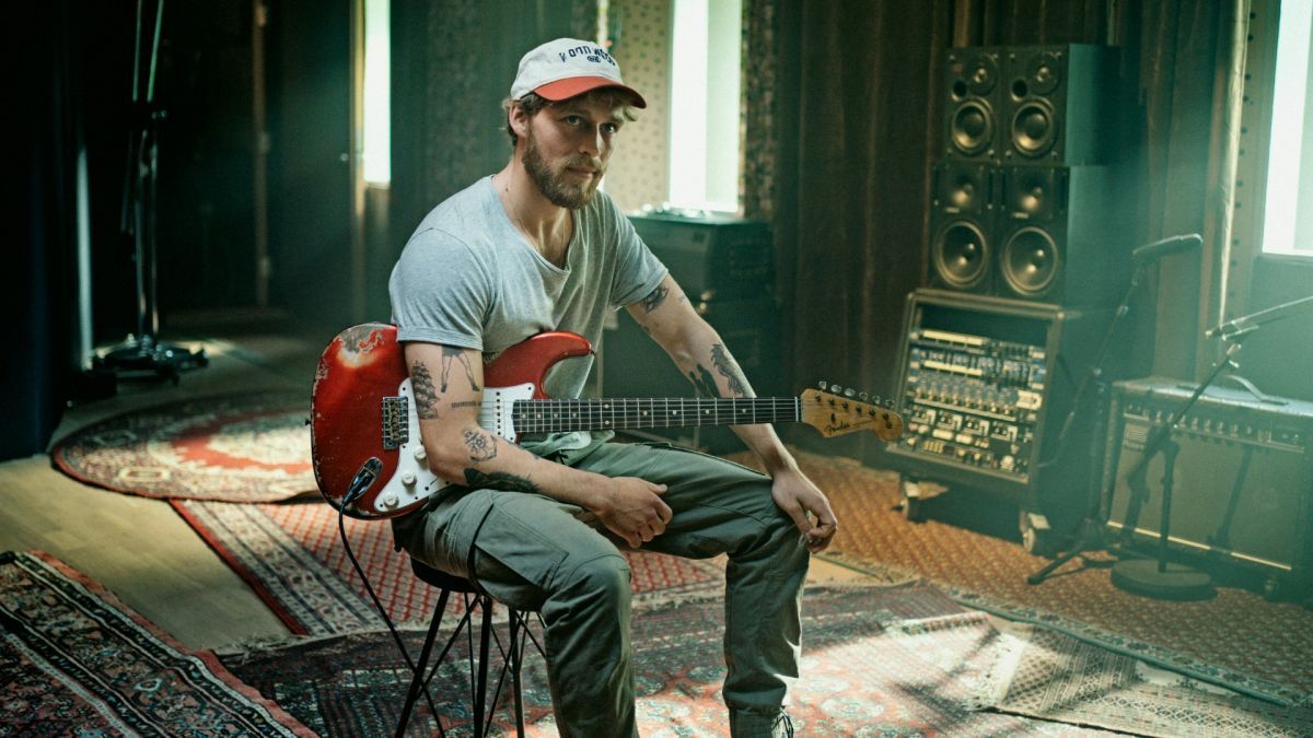 Crítica de "Una vida maravillosa", Christopher explora la pasión y la lucha a través de la música