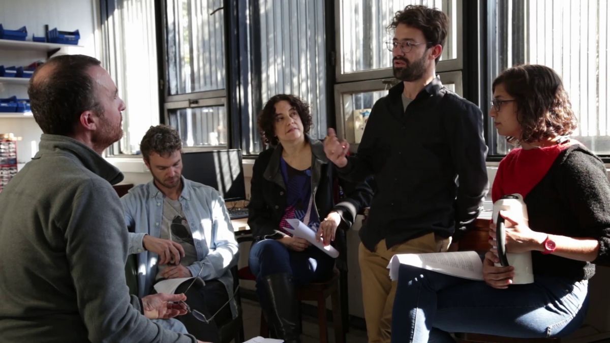 Crítica de "Varsavsky, el científico rebelde", sobre el matemático y pionero de la computación Oscar Varsavsky