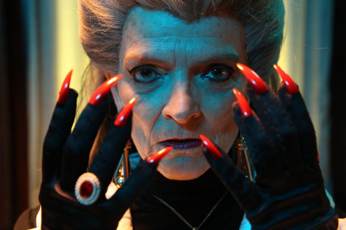 Crítica de “Juego de brujas”, los peligros de la realidad virtual