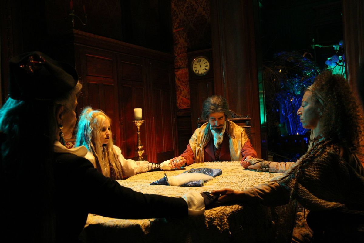 Crítica de “Juego de brujas”, los peligros de la realidad virtual