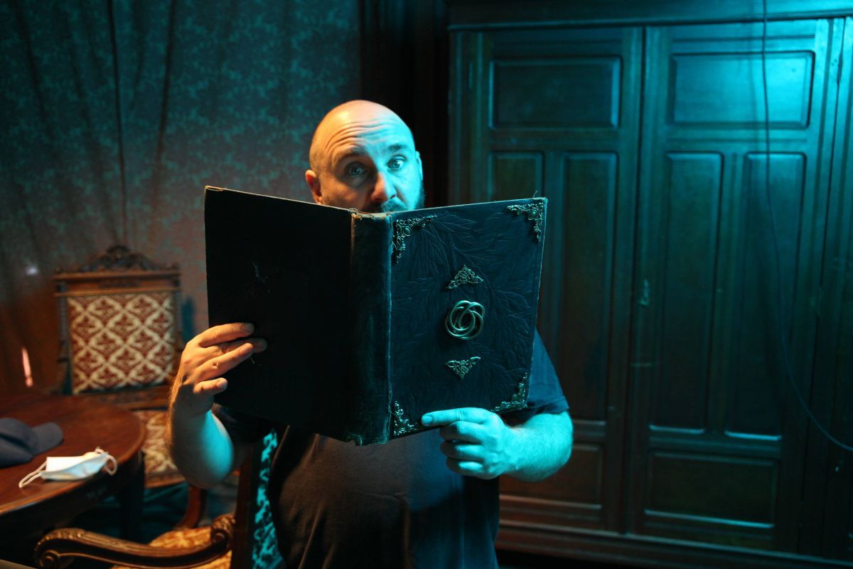 Crítica de “Juego de brujas”, los peligros de la realidad virtual