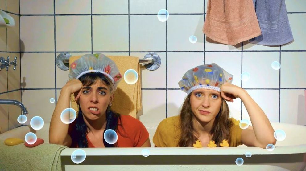 Kabradepata presenta "Historias para cantar desde el sillón", un espectáculo audiovisual y musical para toda la familia